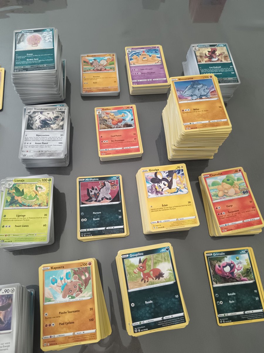 Lot 2800 Cartes Pokemon