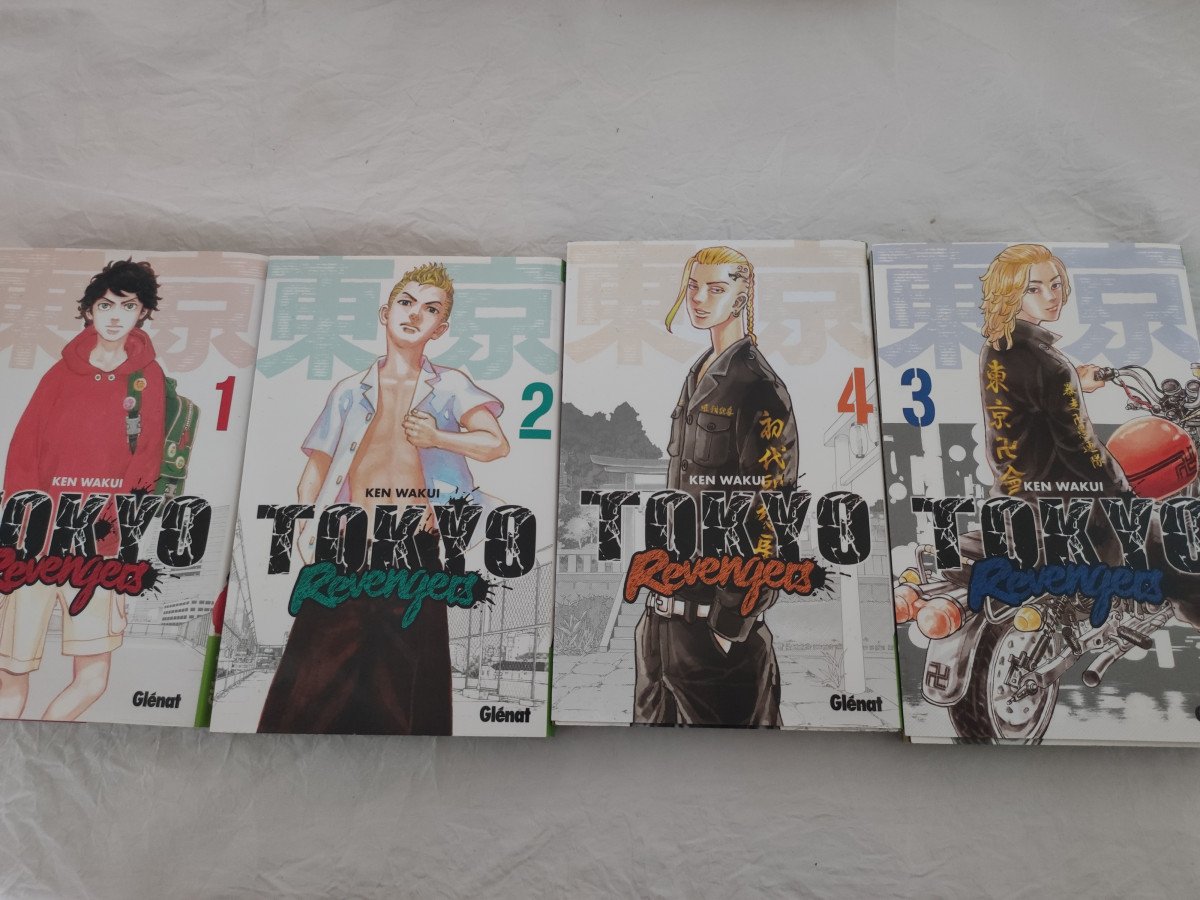 Les quatres premiers tomes de Tokyo Revengers