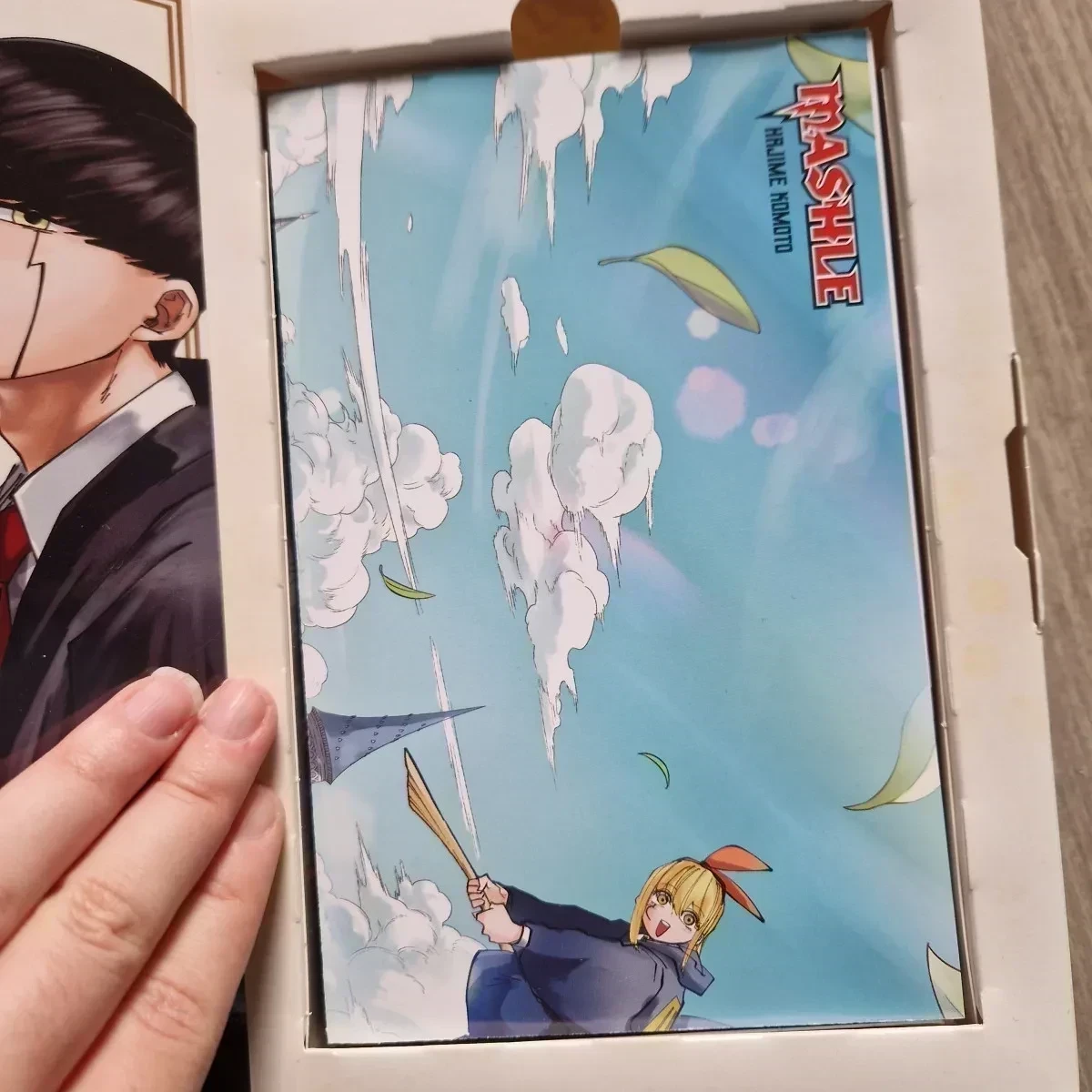 Mashle tome 1 à 12 + Collector neuf