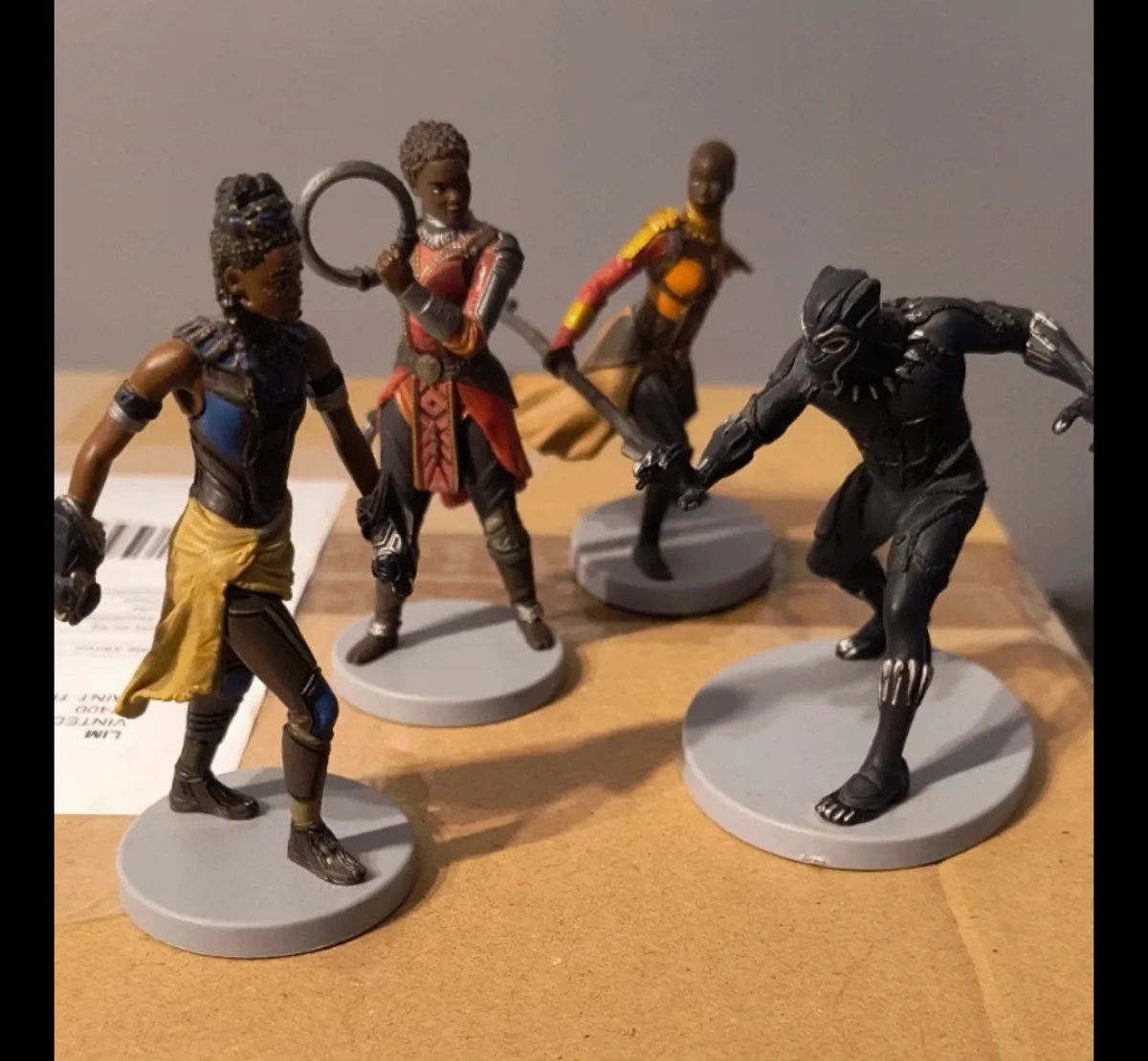 Lot 4 figurines Black Panthers