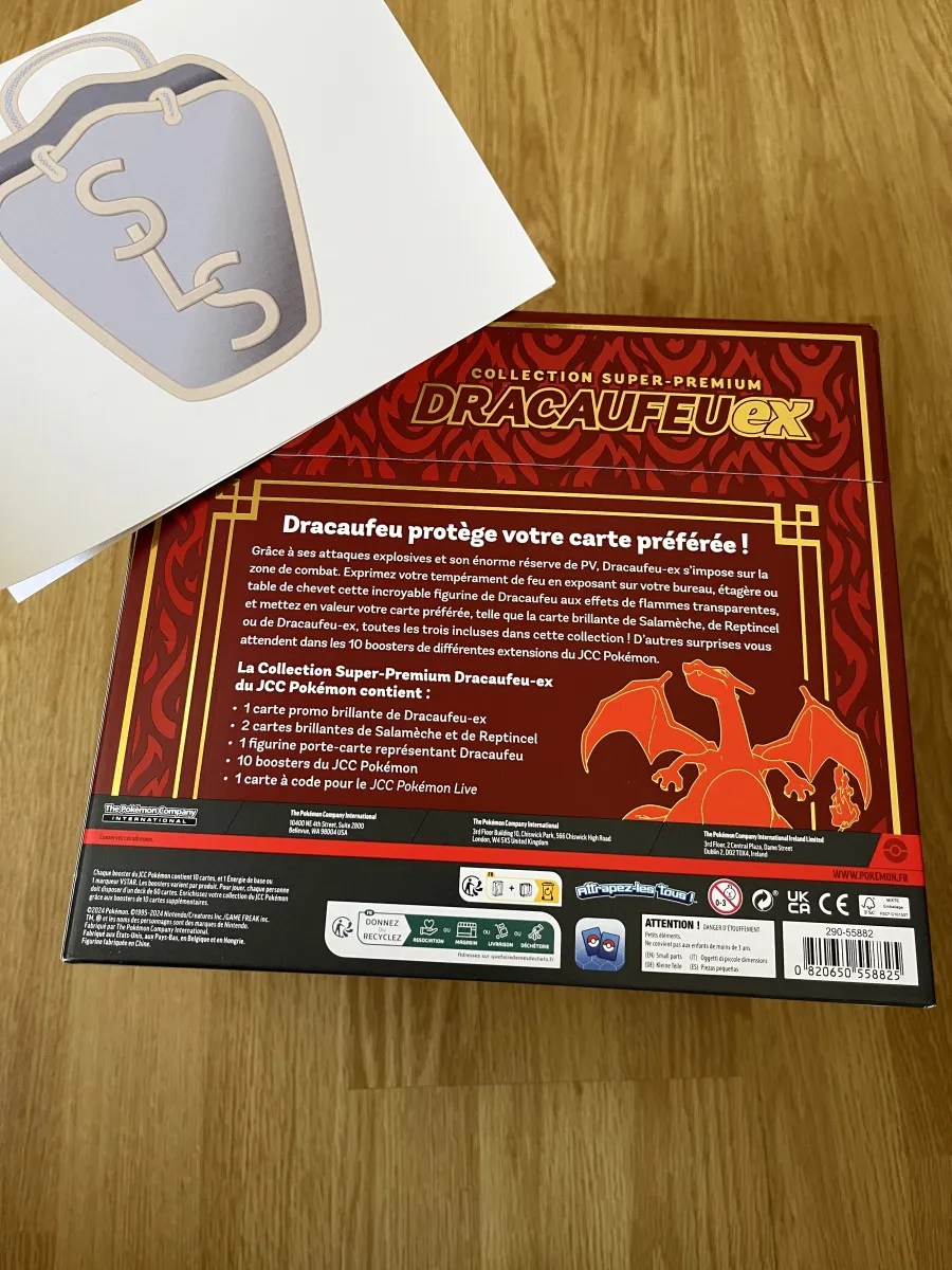 Coffret Pokémon, 10 boosters - Collection Super-Premium Dracaufeu-ex en français