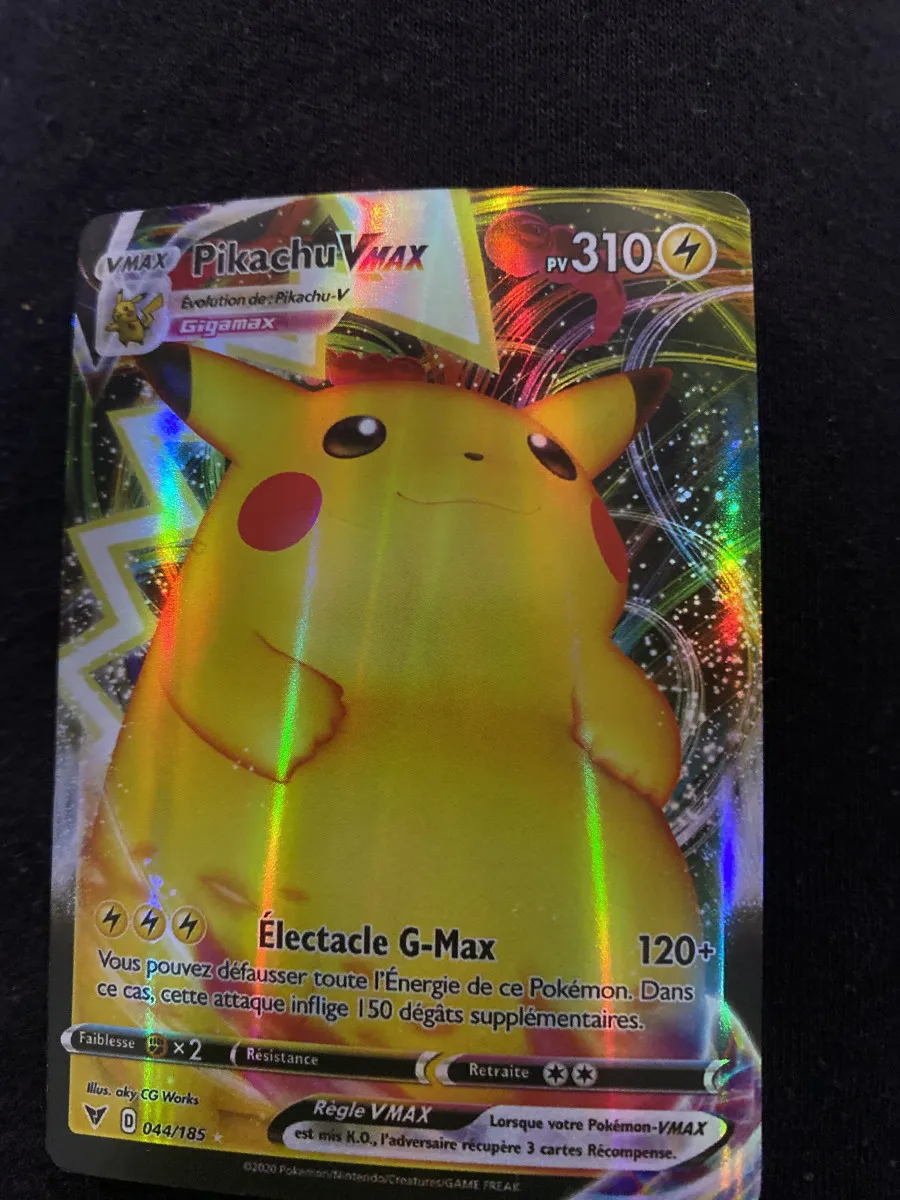 carte pokémon Pikachu Vmax