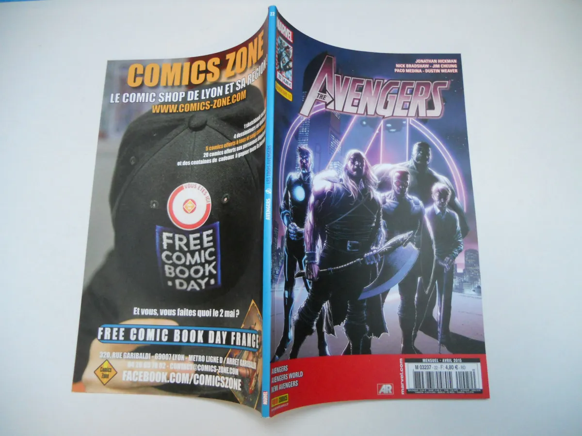 The Avengers N°22 :Les Trois Avengers Panini Comics - 01/04/2015 TBE C1