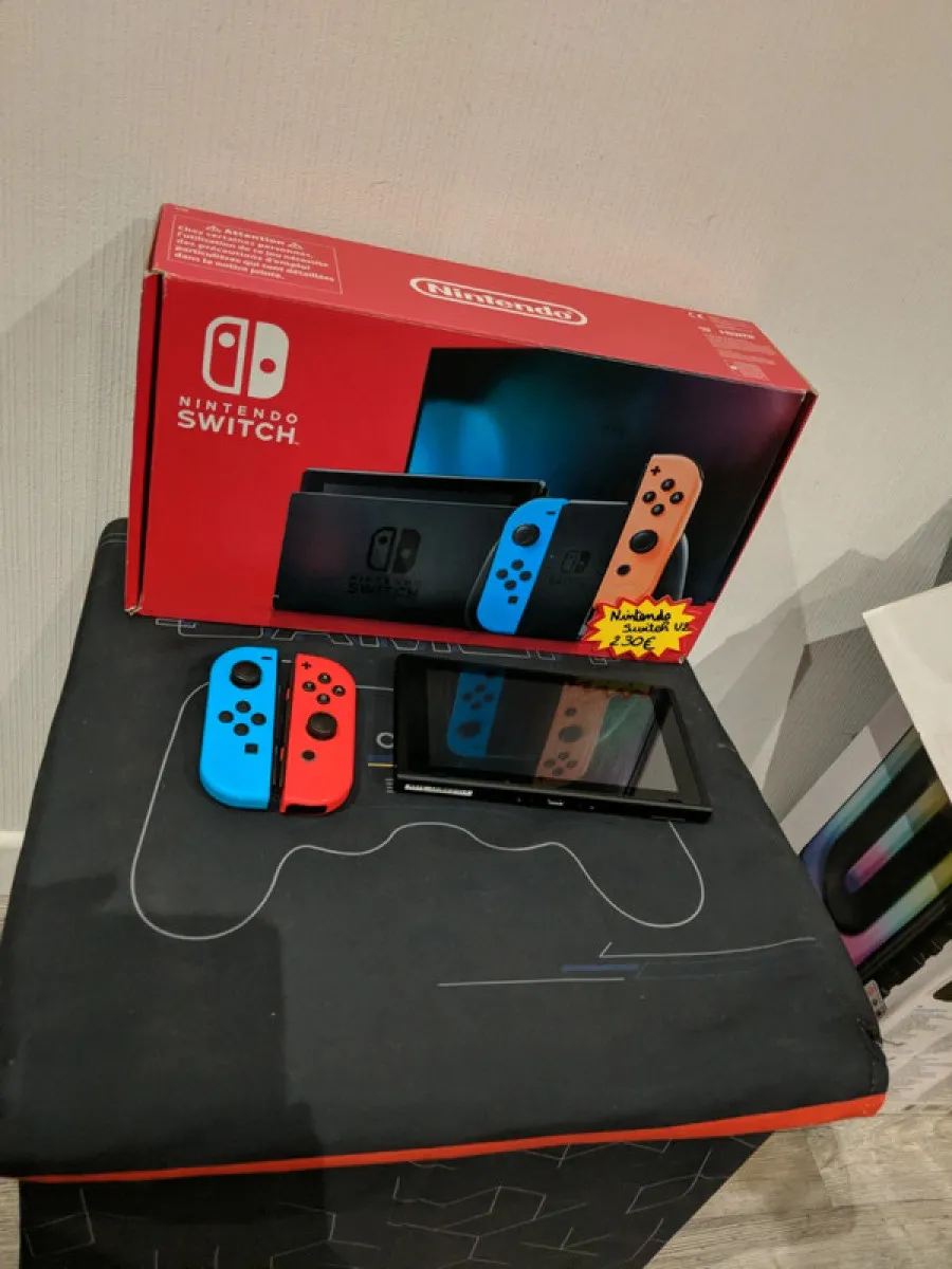 Nintendo Switch V2 R&B