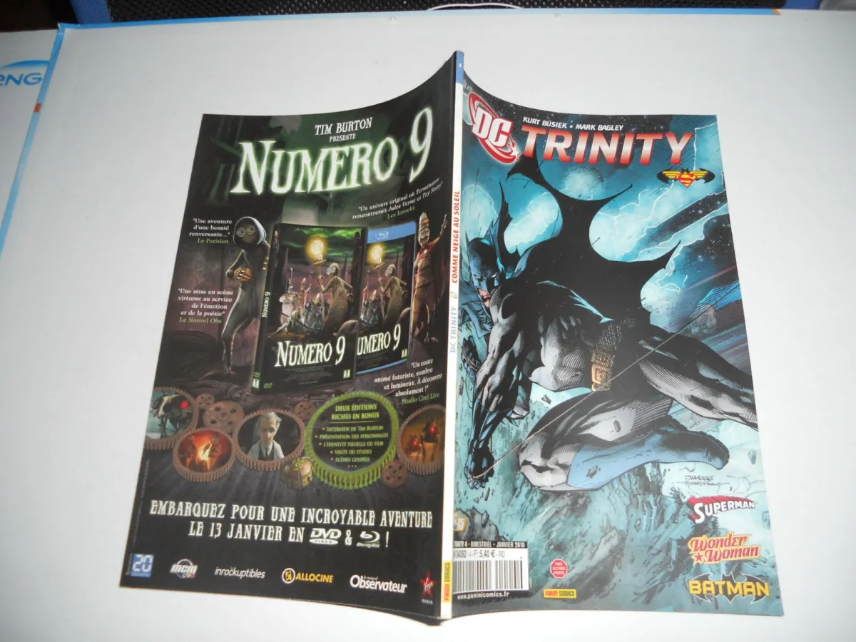 Dc Trinity N° 4 : Comme Neige Au Soleil Panini comics - 2010 TBE