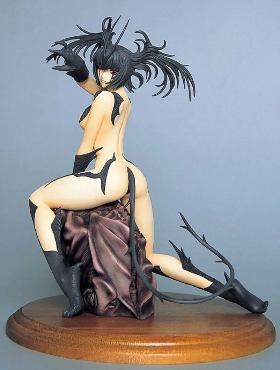 Figurine résine devilman lady assise Garage kit