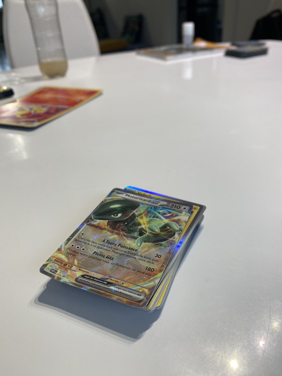 Lit de cartes Pokemon