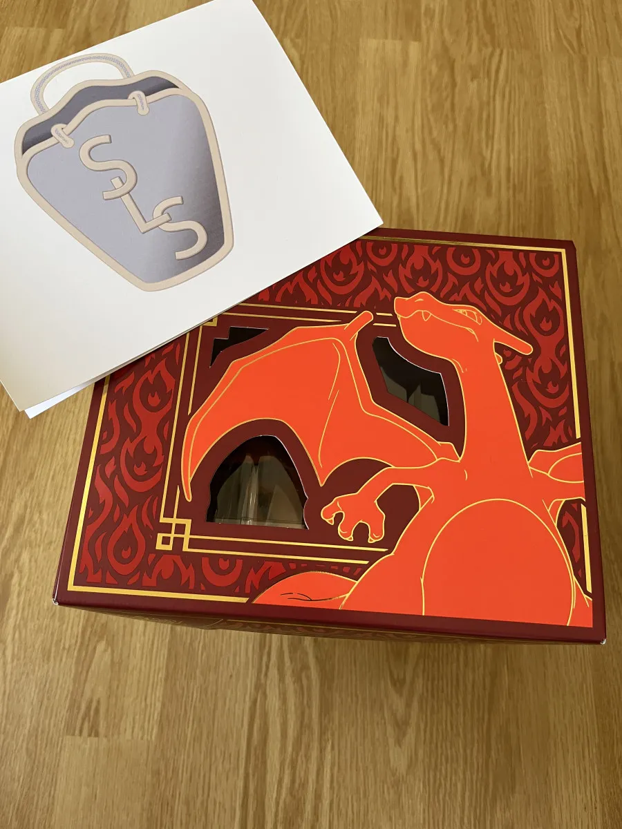 Coffret Pokémon, 10 boosters - Collection Super-Premium Dracaufeu-ex en français