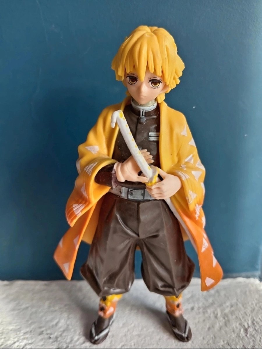 Figurine Zenitsu Agatsuma - Demon Slayer - Bon état !