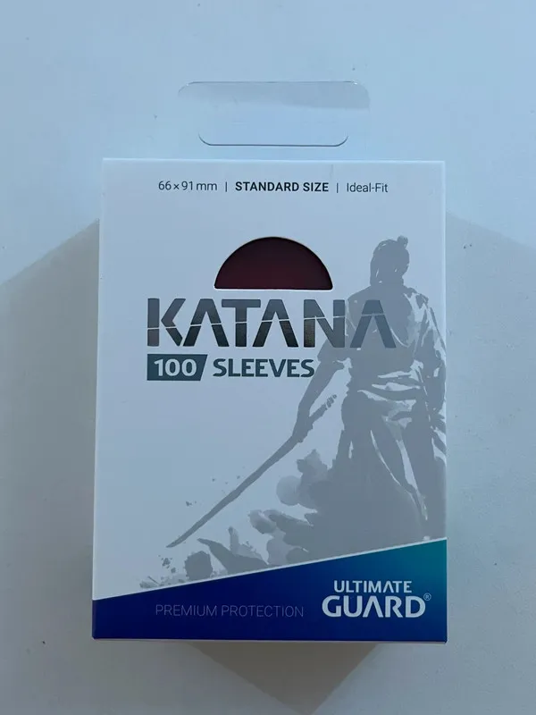 100 x sleeves katana rouge Ultimate Guard