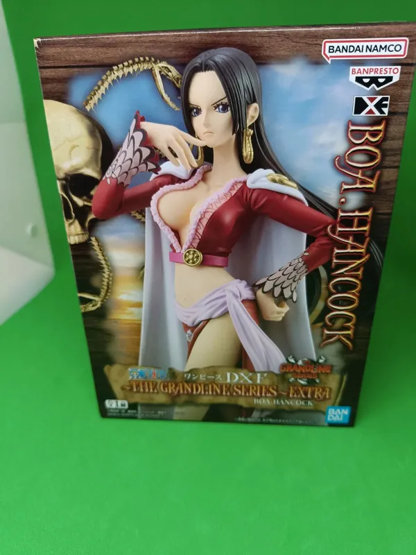 Figurine one piece boa hancok