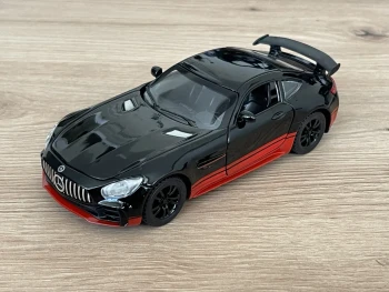 Voiture miniature en alliage Mercedes Benz GT