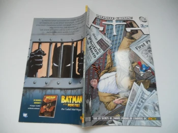 Infinite Crisis : 52 ( Collector Edition ) N° 3 : " La Chasse Au Scoop " -TBE
