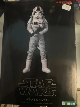 Boîte figurine star wars at-at driver artx neuf