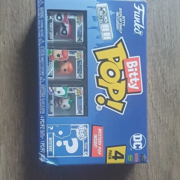 Funko Bitty Pop! DC Batman Pack 4 mini figurines vinyle Mystery avec présentoir