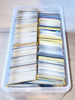 Lot de 100 cartes Pokémon VF en très bon état