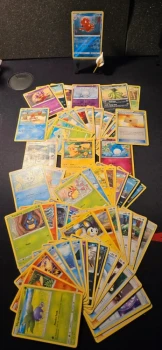 Lot de cartes Pokemon de différentes séries