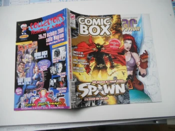 comic box N°27  + cahier gear station + poster darkness et avengers TBE
