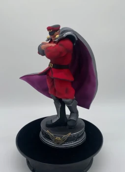 Figurine résine: Bison street fighter