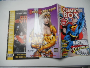comic box N° 23 mai  2000 + cahier tom strong  et l'univers a b c +  2 poster wildcats et wolverine malicia TBE