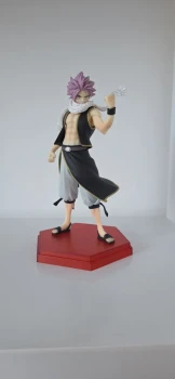Figurine de natsu dragnir( fairy tail )