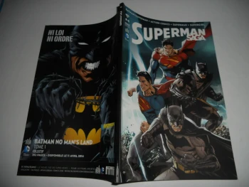 Superman Saga N° 4 Urban Comics Presse Urban Comics Editions - 10/04/2014 tbe