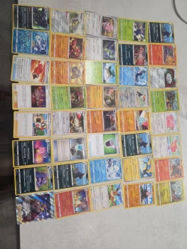 Lot 300 carte pokemon Bon prix très bon état