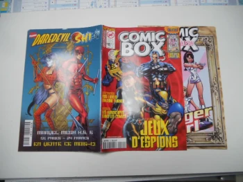 comic box N° 10 avril   1999  + cahier danger girl   TBE