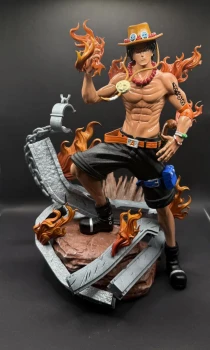 Ace One Piece figurine