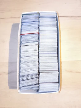 Lot de 100 cartes Pokémon VF en très bon état