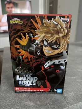 Figurine bakugo