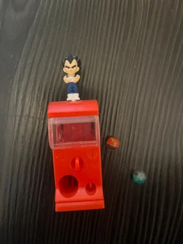mini gachapon distributeur de boule dragon ball vegeta