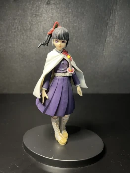 Figurine de Shinobu (démon slayer)