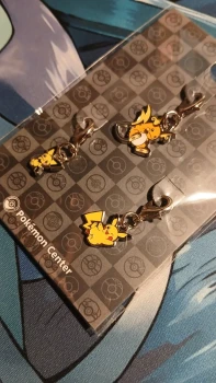 Porte-clés Pikachu - Pokémon Center