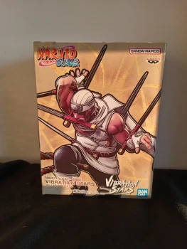 Figurine killer bee