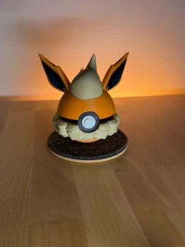Pokeball Pokemon - Pyroli / Flareon