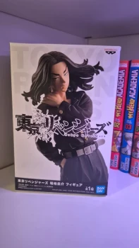 Figurine Tokyo Revengers (Baji Keisuke uniforme toman)