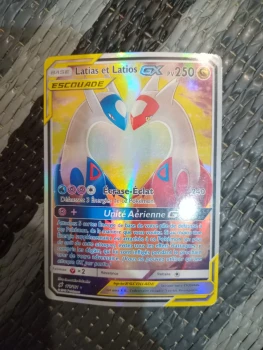 Latias et latios neuve très bon etat