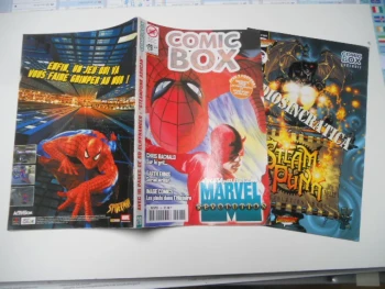 comic box N°28 + cahier steampunk ashcan  + poster fantastic four et rising stars TBE