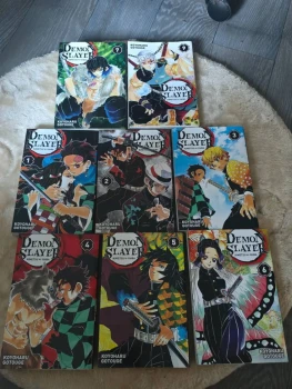 Tome 1 a 9 demon slayer