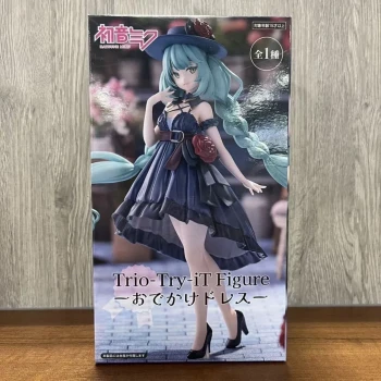 [Neuf] Figurine HATSUNE MIKU (outdoor dress) - Trio-Try-iT - FuRyu