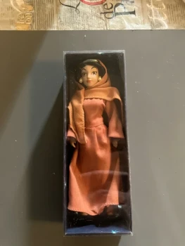 Poupée Céramique. Jasmine en haillons. Disney