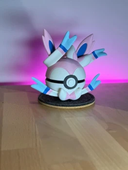 Pokeball Pokemon - Nymphali / Sylveon
