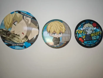 Lot de badge Chifuyu