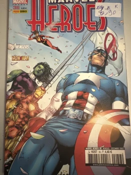Comics panini Marvel heroes no 36 comme neuf