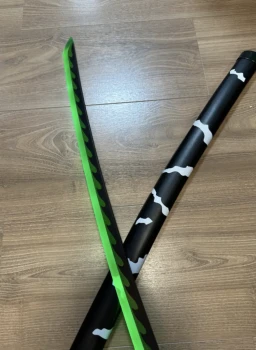 Demon Slayer – Katana Sanemi Shinazugawa – 103 cm – Réplique décorative avec LED
