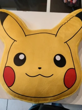 Coussin Pikachu