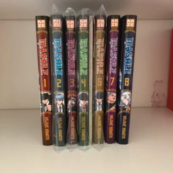 Lot livres Manga « Mashle » tomes 1 à 8 sans 6