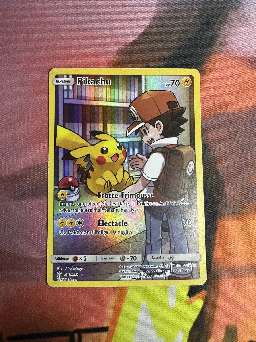 Carte Pokémon Pikachu 241/236 Eclipse Cosmique