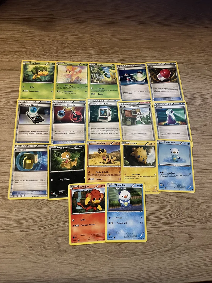Lot de 17 cartes Pokémon